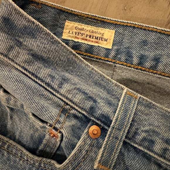 Levi's Women's Western 501 90s Jeans - Picture 10 of 13